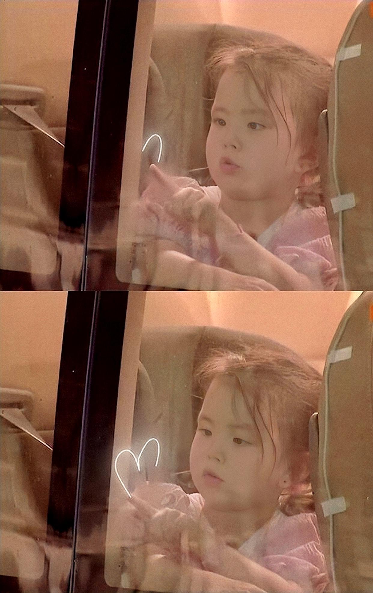 谭松韵泪洒奇妙小森林松果小七姐姐又哭了好暖心的两小姐