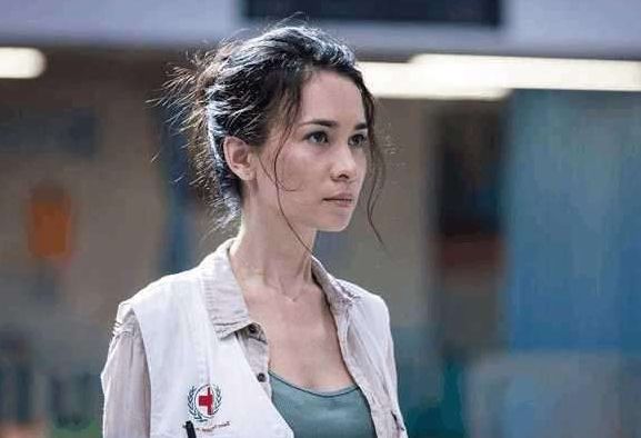 她嫌战狼2片酬低而拒演最终成就卢靖姗而她却无戏可拍