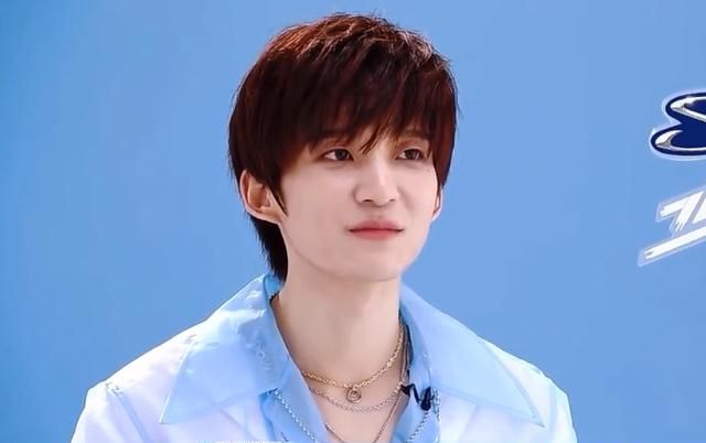 少年之名苏尔当场卸妆吓到众人队友吐槽要下跪王嘉尔坐不住