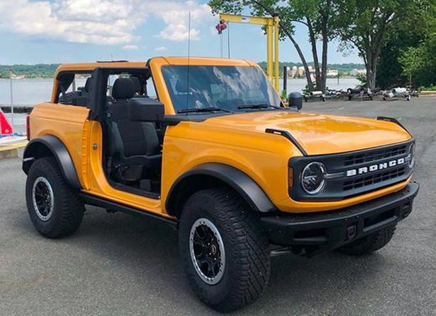 福特版牧马人两门版亮相硬派外观非承载车身搭23t引擎