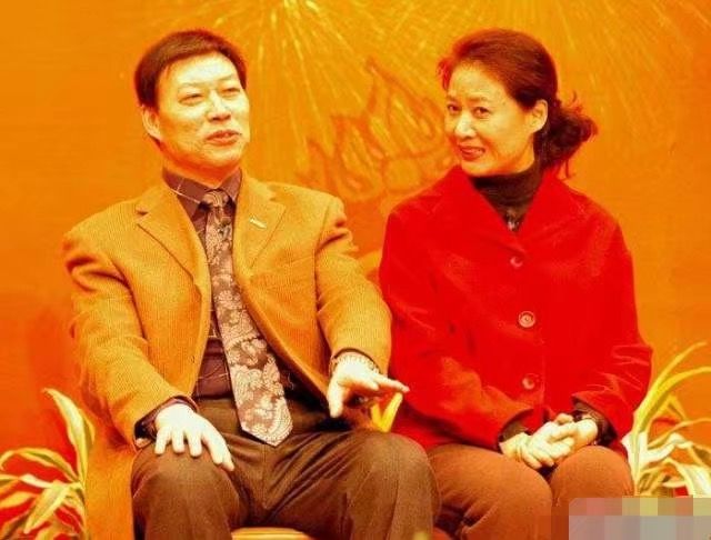 魏积安和妻子结婚已经37年,从未有绯闻传出,恩爱如初,可谓是娱乐圈中