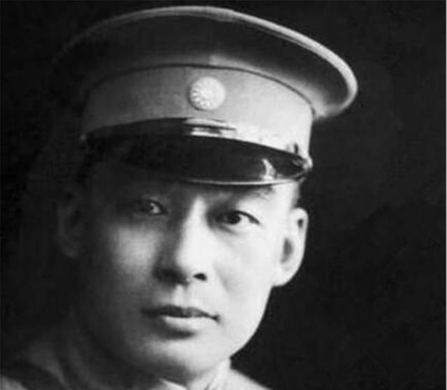 父亲到部队见自己的儿子让你们的军长出来一下军长不认识