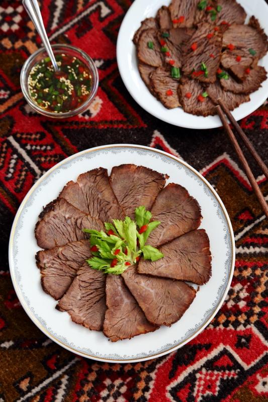 卤牛肉做准没错,它征服了挑嘴的美食家,学会过年露一手