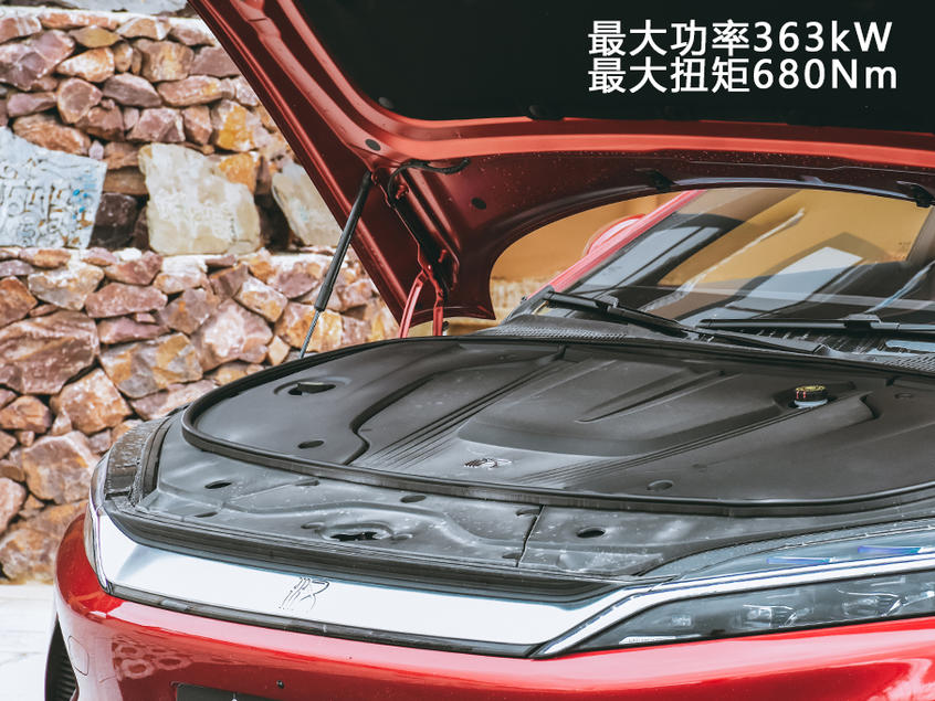 银鞍照白马 飒沓如流星 试驾比亚迪汉ev
