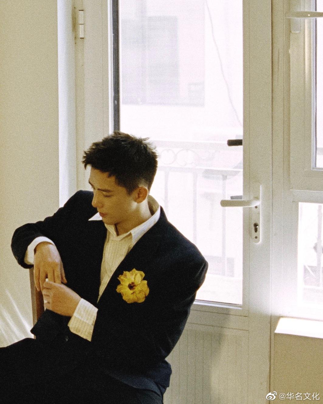 壹心78壹加壹王安宇胶片写真part2西装杀俊朗帅气