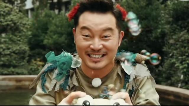 《奔跑吧》带头回忆经典电影,却让沙溢饰演丑水怪,还给他穿小鞋