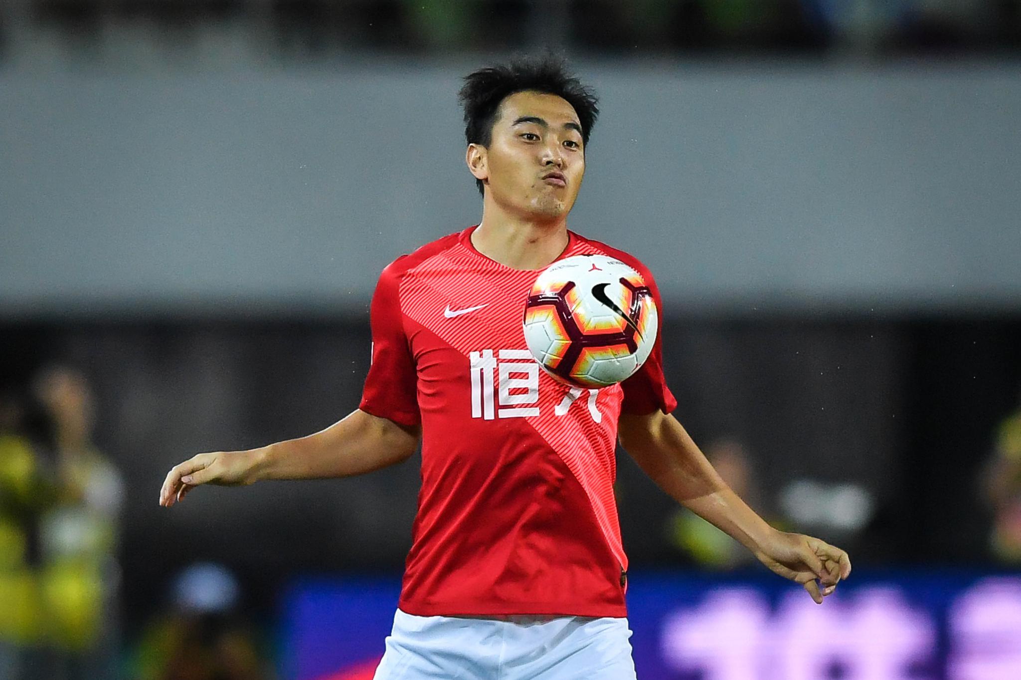 于汉超加盟上海申花,广州恒大却成最大赢家,增加一条争冠护城河