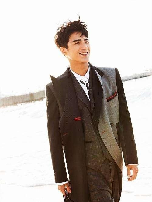 用真名出演多部影视,却一直不温不火,如今靠综艺大红大紫