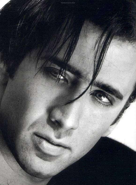 十亿身家的尼古拉斯凯奇,为何到最后会负债,他到底买了些什么?