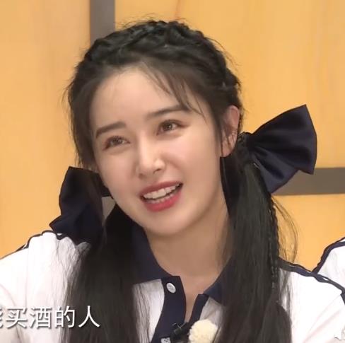 阚清子录跑男,"肉肉脸"美貌不输杨颖,32岁扎双马尾宛如少女