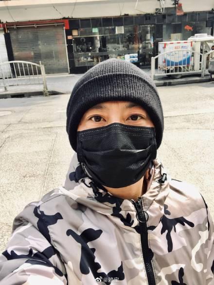 "赖宝蛋蛋建国"逝去"一宝",今晚80后脱口秀今天正式落幕了