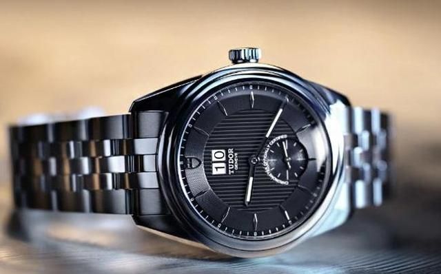 帝舵表tudor glamour double date.