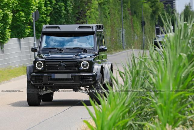 amg套件上身 近日,海外汽车媒体发布了一组全新奔驰g级4x4的路试谍照