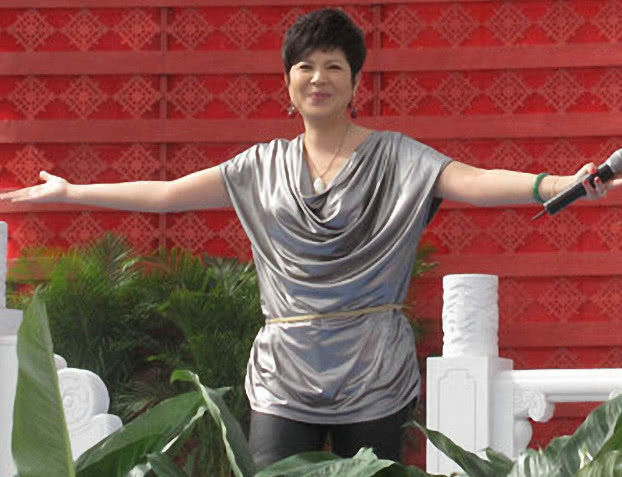 52岁女明星晚年凄凉,曾9次登上春晚,却被男友骗走3000万资产