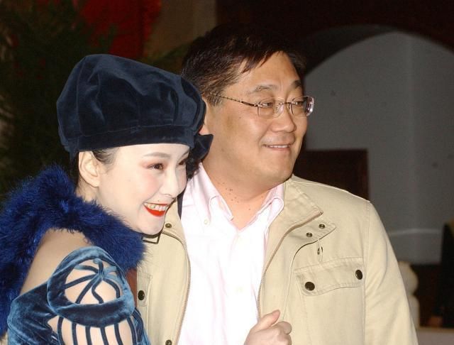 结婚后当了23年"公主",丈夫帮她洗内衣,如今替夫还债千万