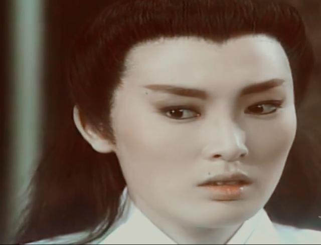 以为,林青霞张敏女扮男装已是经典,没想到她演的白玉川更是出色