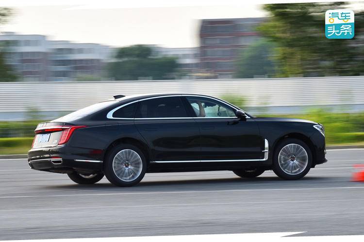 精神图腾上的新印记动态体验红旗h9