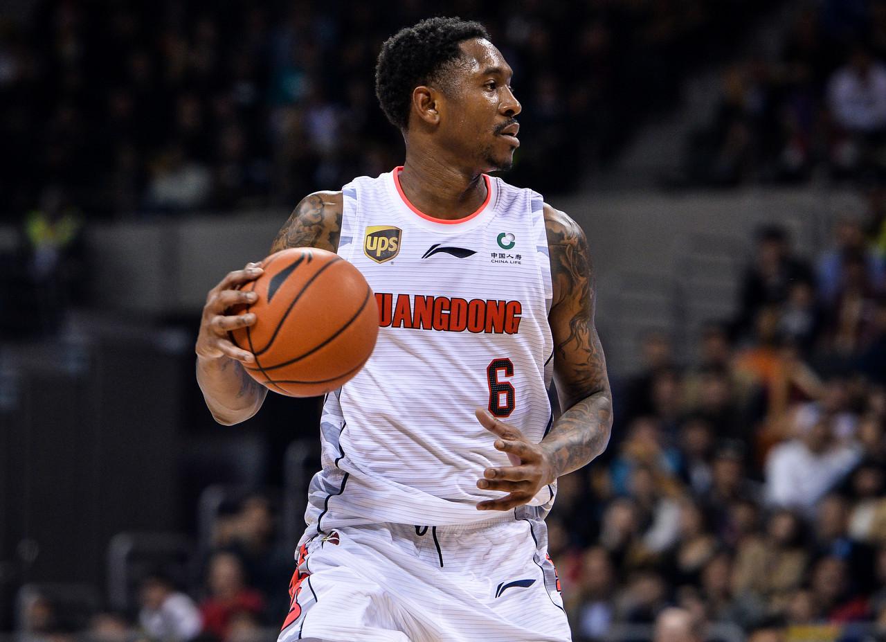 广东男篮包机接回的外援,马尚布鲁克斯,新冠检测为阳性……|广东男篮|