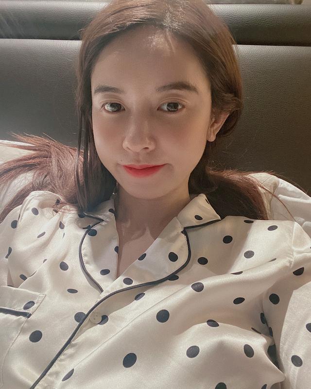 彻底走出风波阴霾张大奕首度公布真实胸围深夜自曝罩杯是e