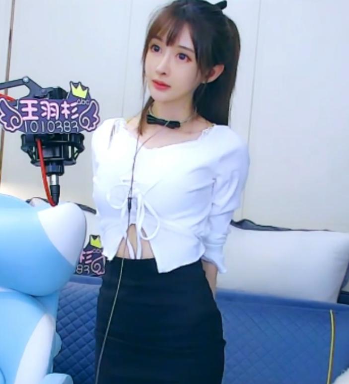 女主播宣布退出后回归,上线狂骂土豪,这下把人得罪完了|斗鱼|王羽杉