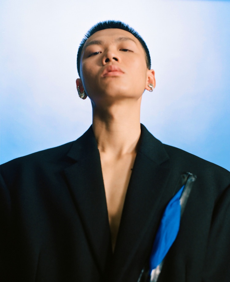 文兆杰的兴致,揉狗踢球吃 | 麻乐音乐专访