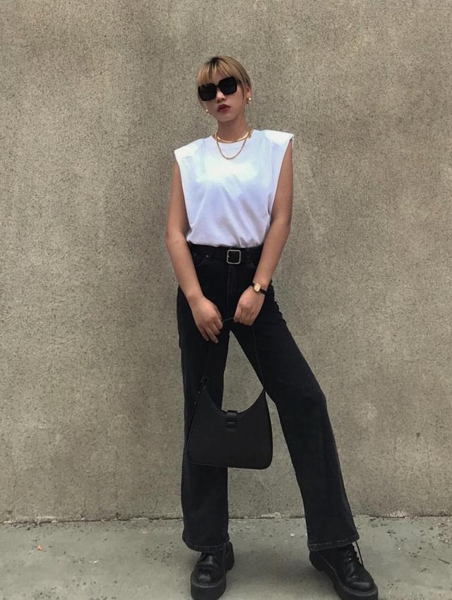 溜肩圆肩体态不好穿衣总是没感觉垫肩t恤拯救你