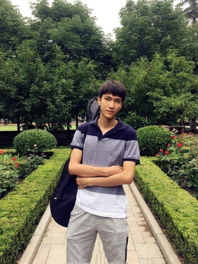 最终顺利进入清华 今年7月 王宇从清华大学社会科学学院毕业 顺利拿到