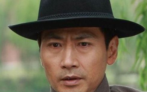 他是国家一级演员,却为爱情放弃大好前途,如今56岁成人生赢家|陆剑民