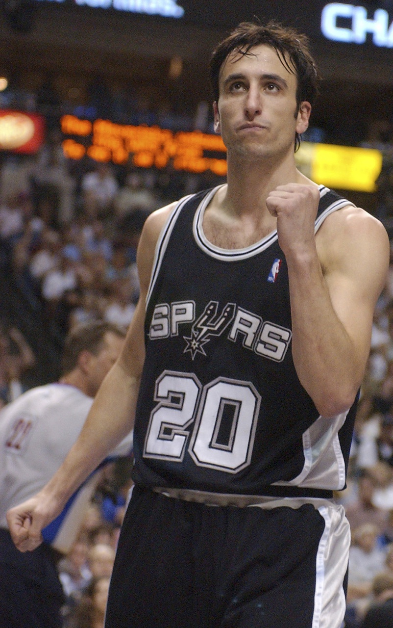 18年前的今天:马努-吉诺比利签约马刺