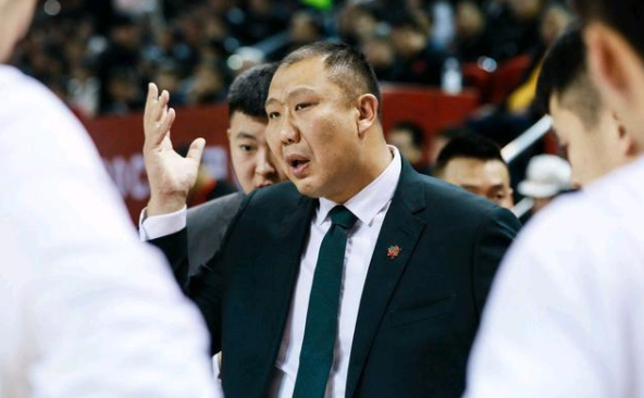 张彪的一手中投十分优秀,出手动作更是被王晗教练神似复制