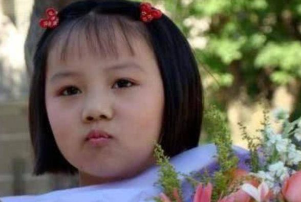 因长得丑被林妙可顶替上台,奥运会台下她哭成泪人,如今颜值逆袭