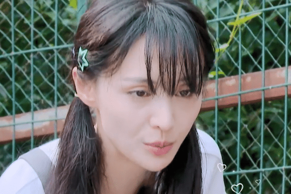 无意间露出假发片,美女也有"秃头"困扰|假发片|郑爽|脱发_新浪新闻