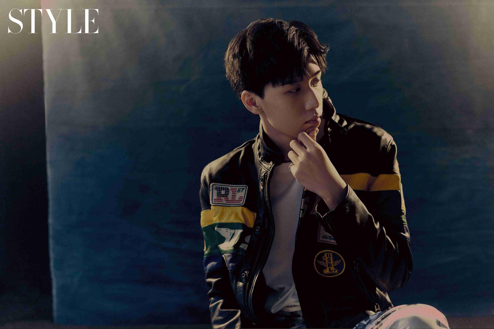 任宥纶最新杂志大片曝光轻熟魅力与少年感自由切换