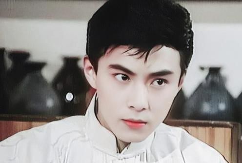 盘点明星帅气照片除了沙溢和沈腾他的颜值也让你一眼万年