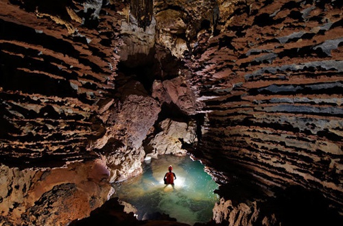 世界上最大的洞穴通道,可容纳500万人,是探险家们的圣地!