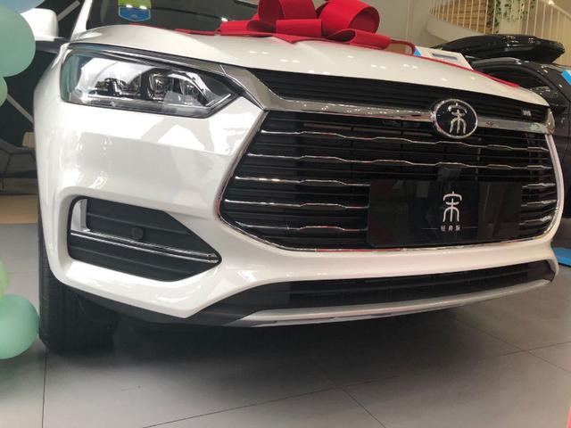 到店实拍比亚迪宋经典版:优惠3000,手动挡卖得最好