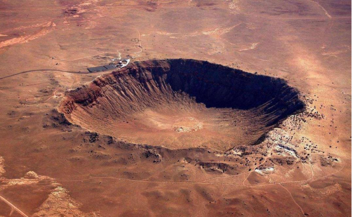 陨石落地前被击毁,多人拍下有视频为证,是谁在暗中保护地球