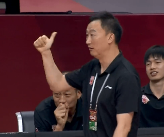 昨天大骂裁判的浙江队总经理,他曾经也是个裁判|浙江队|裁判|方俊