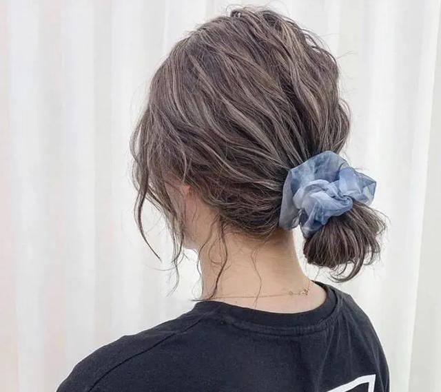 夏季温柔系气质低丸子头