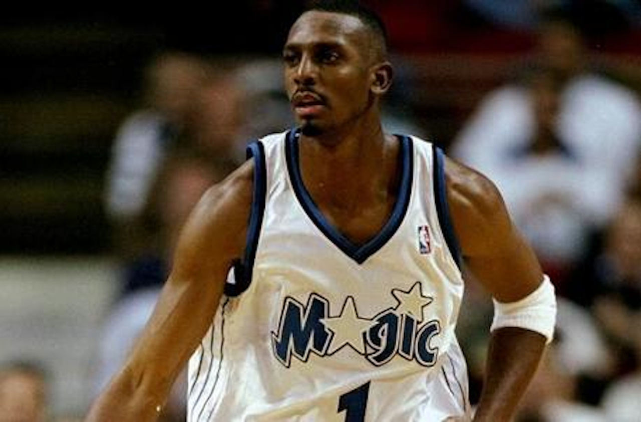 这其中,魔术加入nba首个赛季签下的尼克·安德森,是最早进入魔术名人