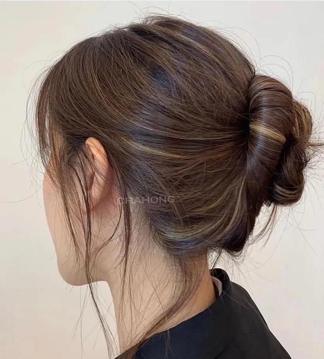 夏季温柔系气质低丸子头