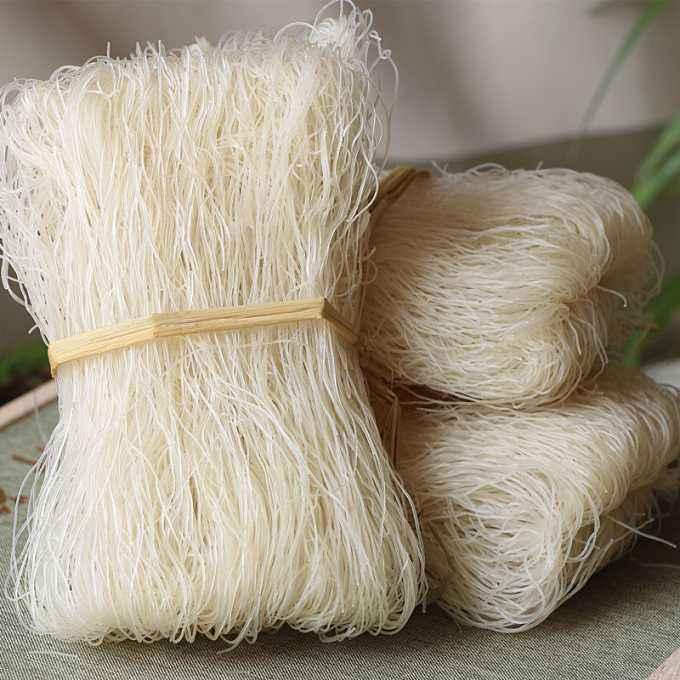 在浙江金华,东阳粉干韧性好,有嚼劲,你吃过吗?