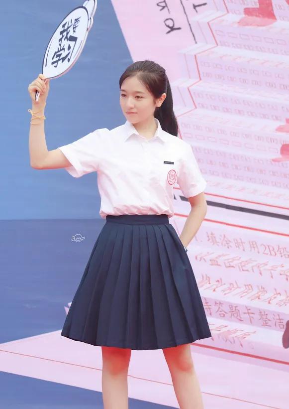 李兰迪瘦了好多,迎接新的校园剧,男主角备受期待