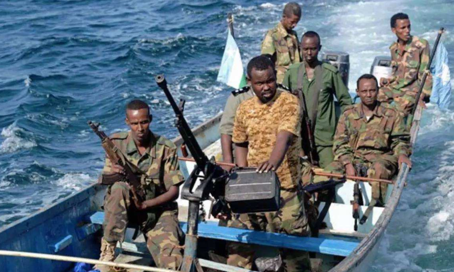 几内亚湾海盗袭击油轮,七名俄罗斯籍船员被绑架|科托努|贝宁|几内亚湾