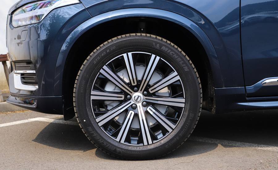 不买BBA，豪华中大型SUV怎么选？这两款性价比高，成功男人必备