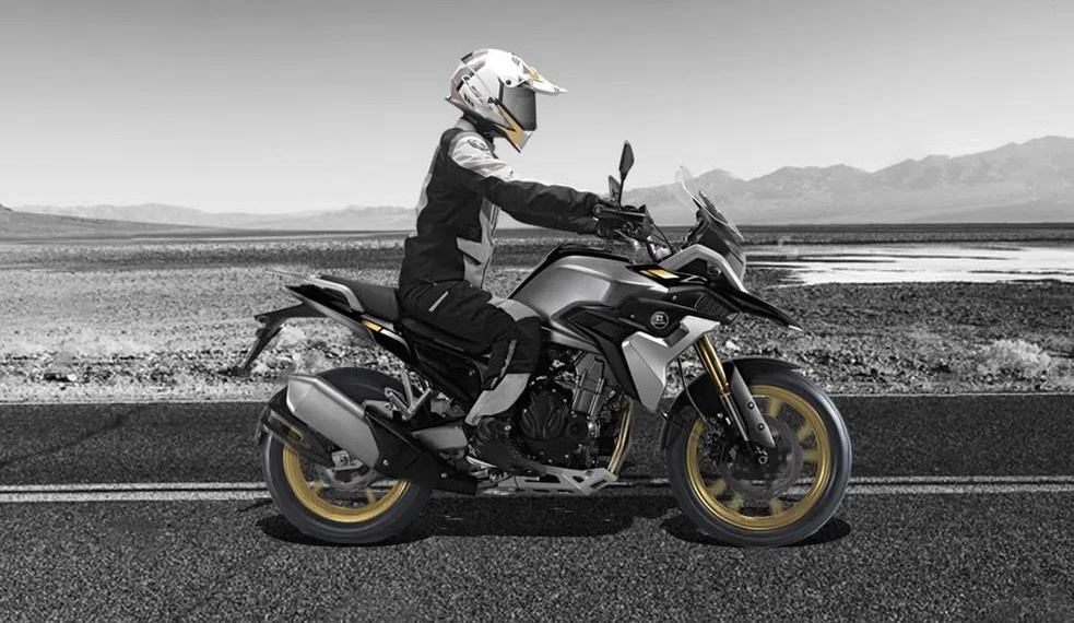 凯越500x纪念版发布 标配三箱和kyb减震 售价35800元