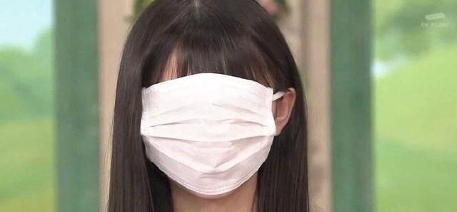 鞠婧祎是模仿斋藤飞鸟戴大口罩凹脸小人路人边缘失灵