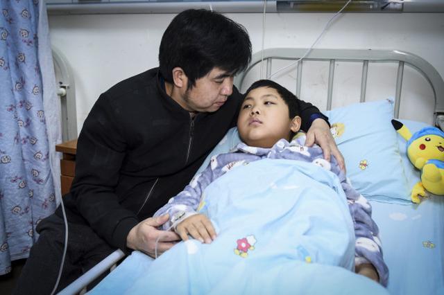 四川一家4口3人患癌2人病逝,妻子去世前丈夫承诺:一定救活孩子