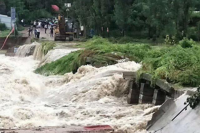 洪水泛滥,社旗连降大雨,网红桥被洪水冲垮|石桥|洪水|红桥_新浪新闻