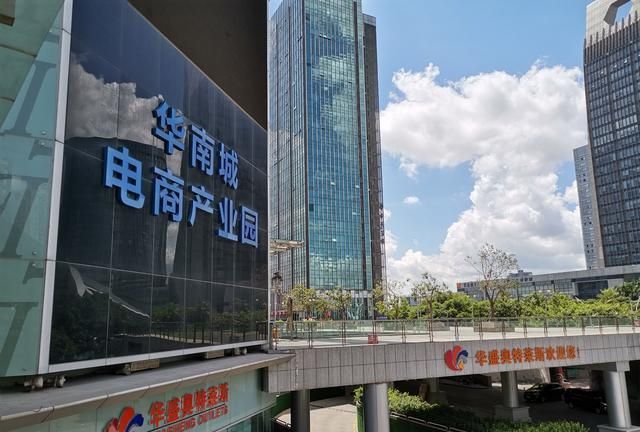平湖华南城实拍:偌大的市场,显得有些冷清,地铁开通后能否逆转